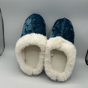 Cozy Blue Velvet Women's Slippers